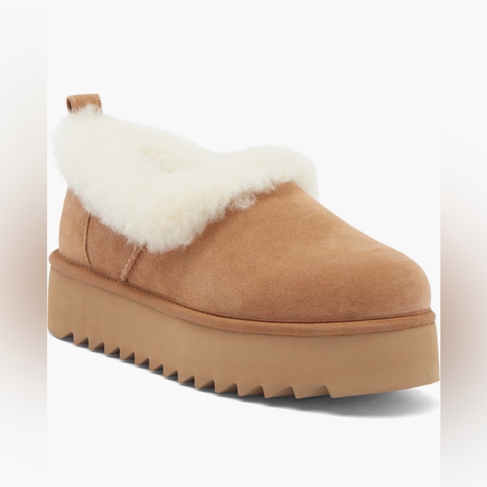 UGG Nita Platform Slipper‎ ShoeChestnut Shearling Lined Size 10 Cozy slip on